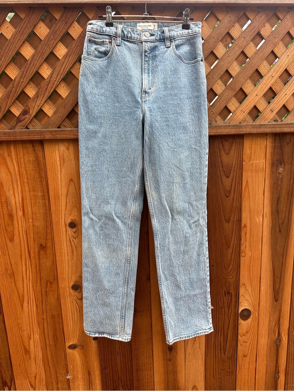 Abercrombie & Fitch 90's Women's High-Rise Straight Jeans